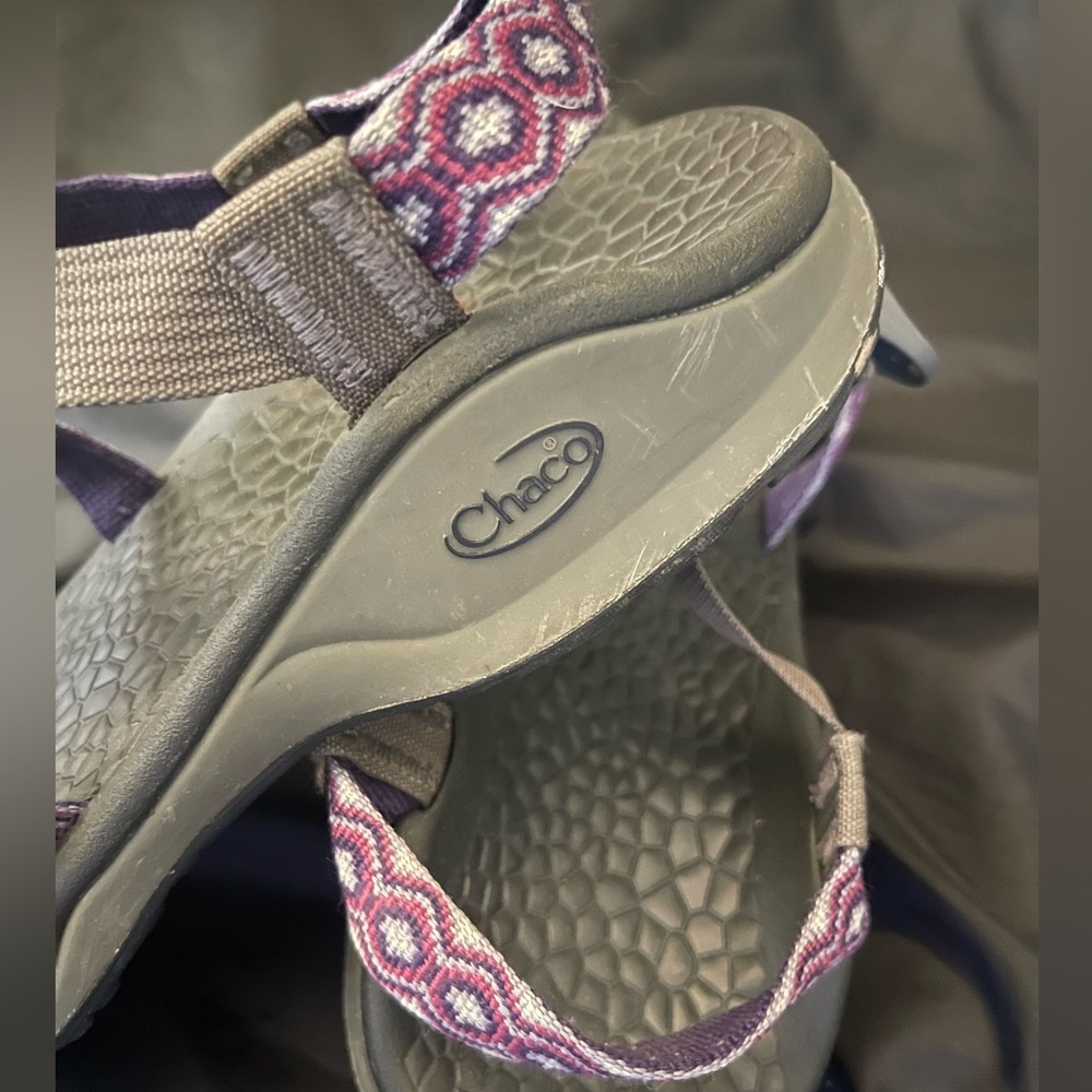 Womens like NEW Chacos💜🤍 - Picture 5 of 5